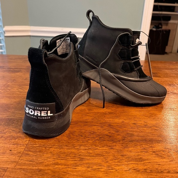 New Sorel Out N About Waterproof black lace up boot size 6.5 - Picture 1 of 12
